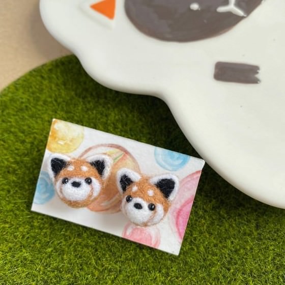 MomoValley ウールフェルト・レッサーパンダビーンポイントアニマルピアス